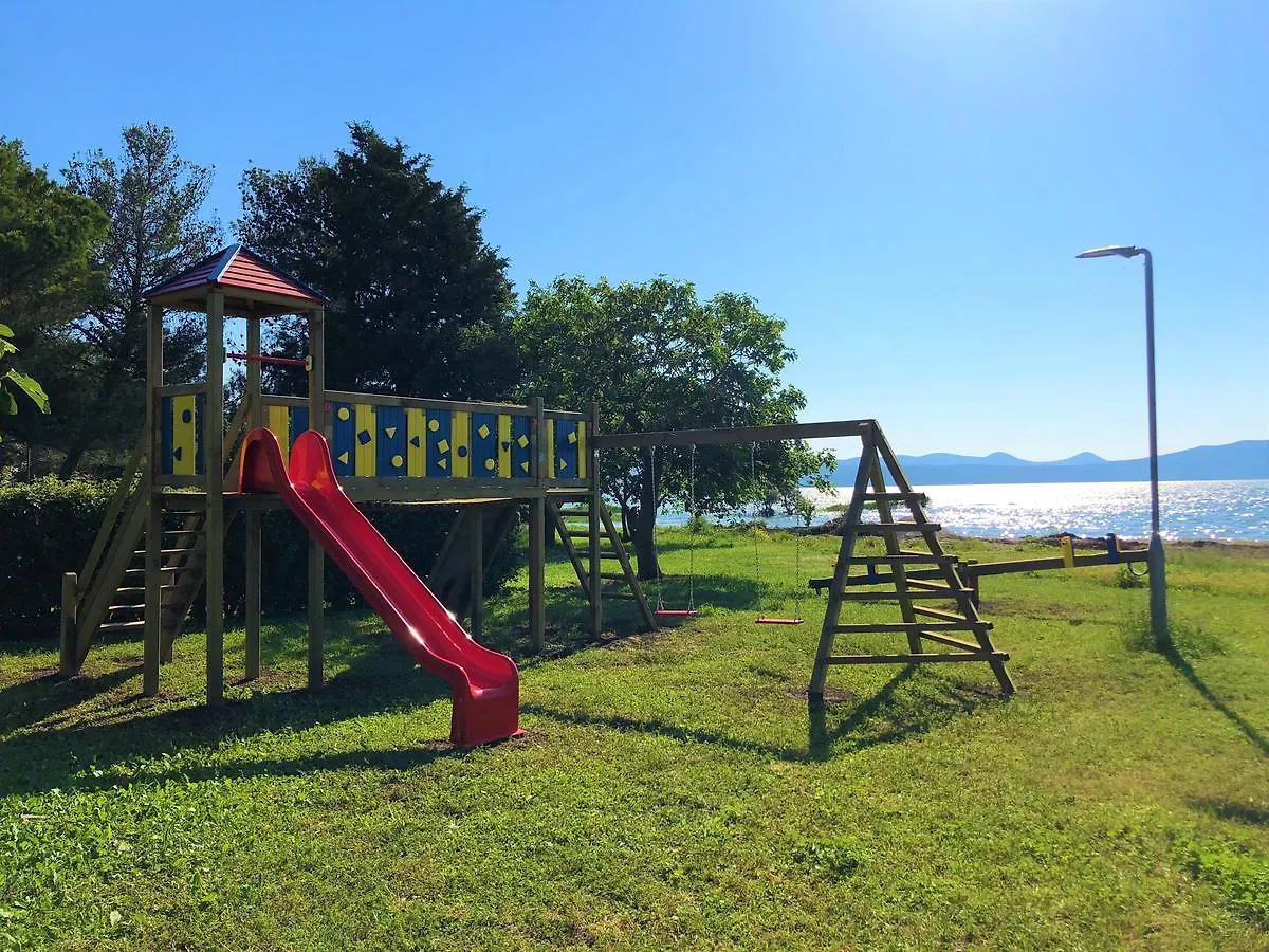 Camping Vransko Jezero - Crkvine Pakoštane Campingplatz